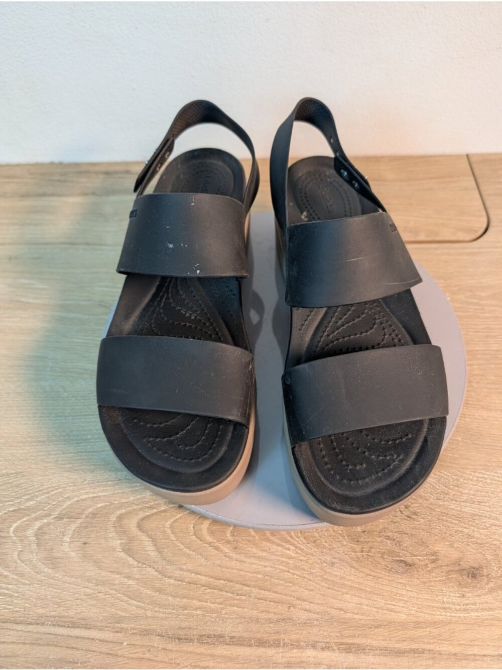 Crocs Sandals Women's 10 Black Brooklyn Low Wedge Comfort Summer - Picture 3 of 11